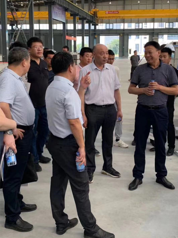 1627554305268170.jpg 襄陽(yáng)市住建局副局長(zhǎng).jpg